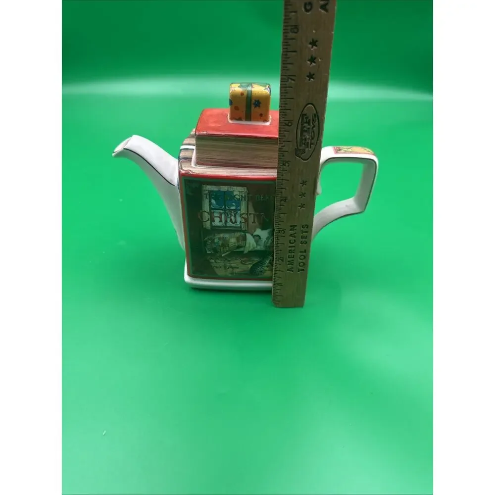 1997 Sadler Classic Stories “The Night before Christmas” Teapot